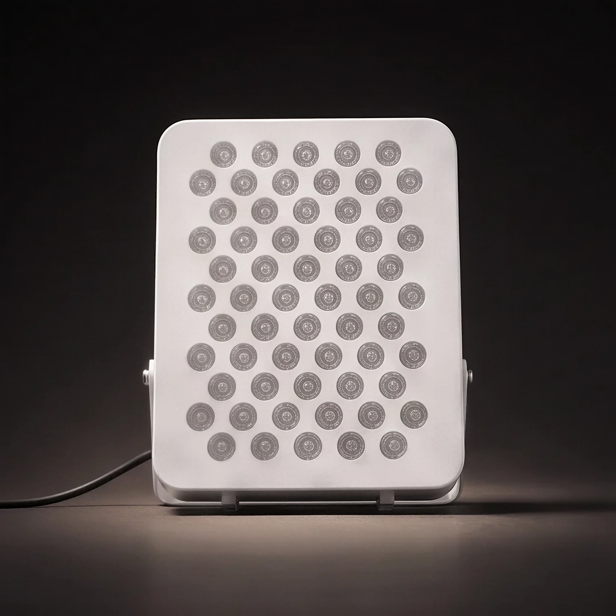 PRFRM 1 DESK compact red light therapy panel straight-on front view